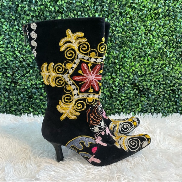 Zeyzani Shoes - NWT Zeyzani Velvet Hand Embroidered Mid Calf Boots Size 9